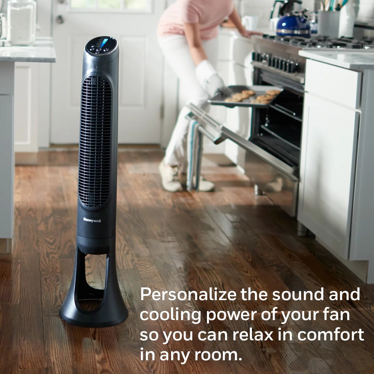 Black Oscillating Electric Tower Stand Fan F619
