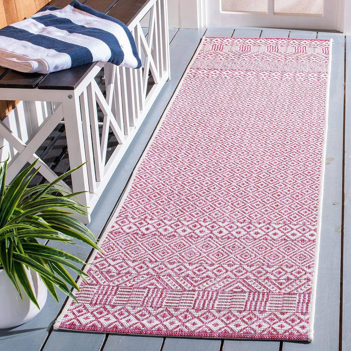 Ivory Green Round Indoor Outdoor Area Rug G98285
