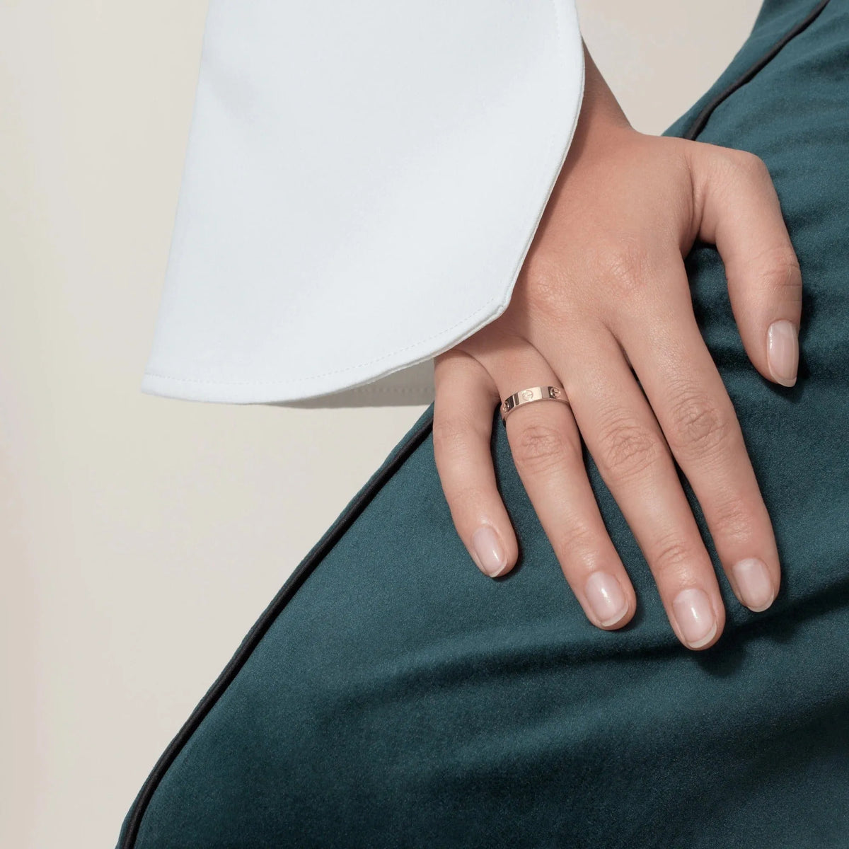 Wedding Band Ring D2256