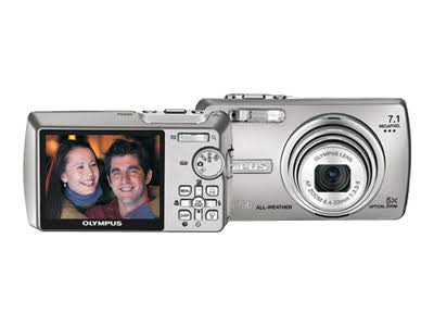 7.1MP Digital Camera with 5X Optical Zoom Y785621