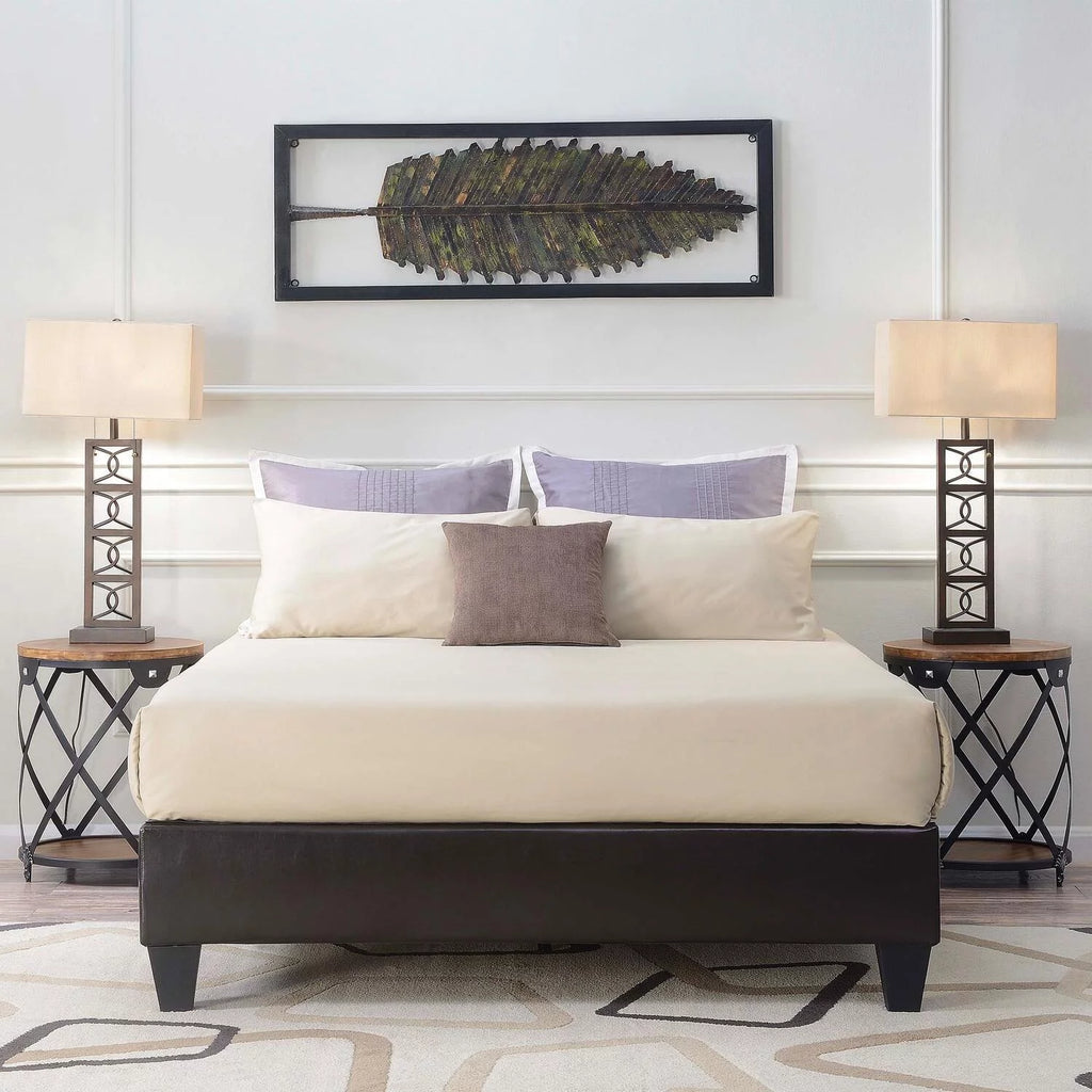 Queen Platform Bed in Brown Q3936