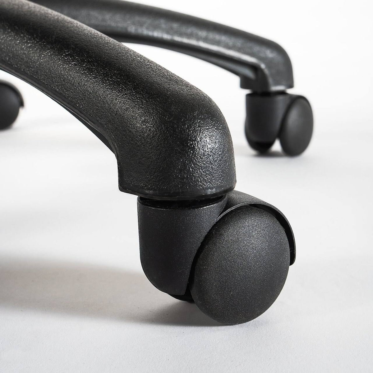 Black Bonded Leather Ergonomic Executive Chair S4086