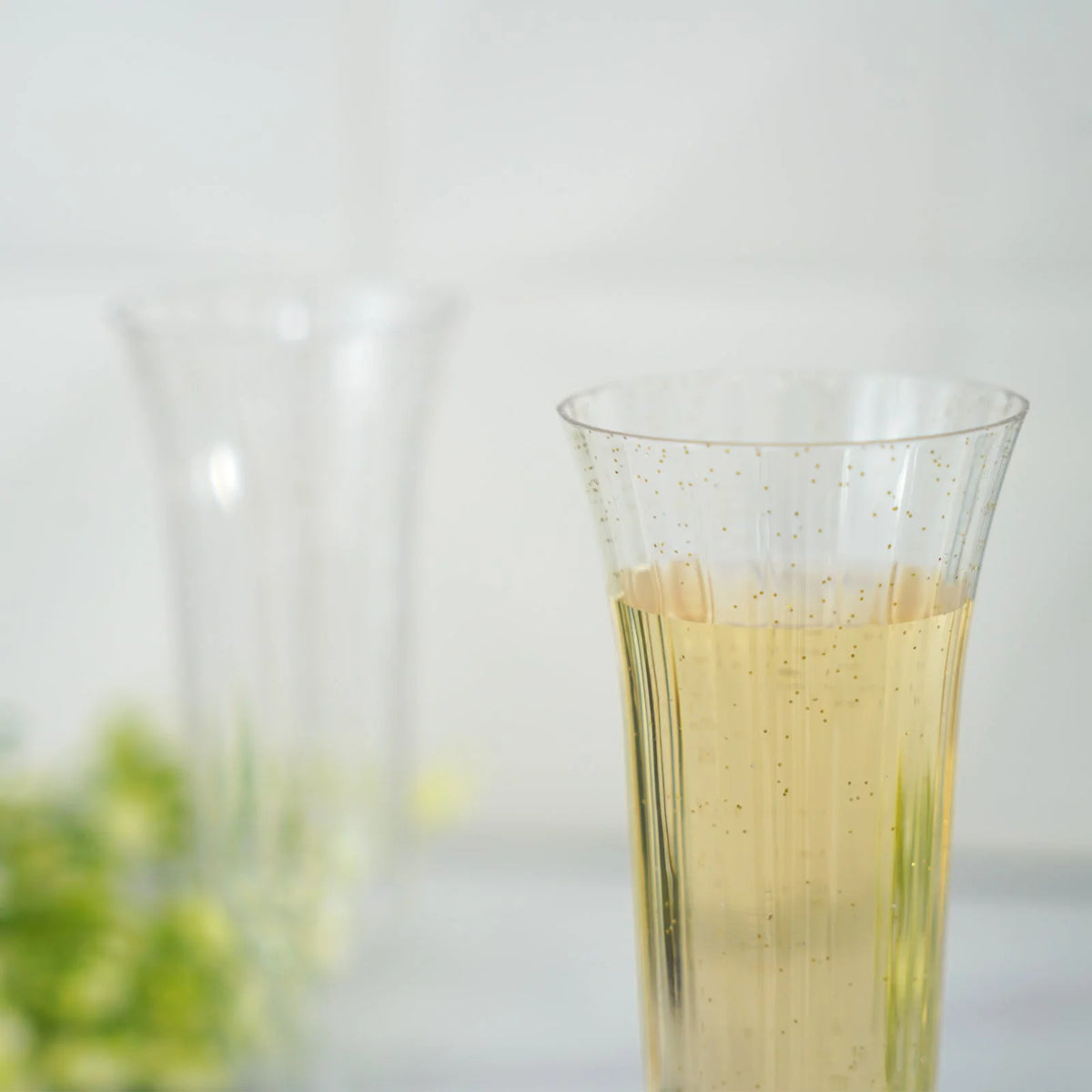 60 Pcs Gold Glitter Clear Plastic Champagne Flutes X29807