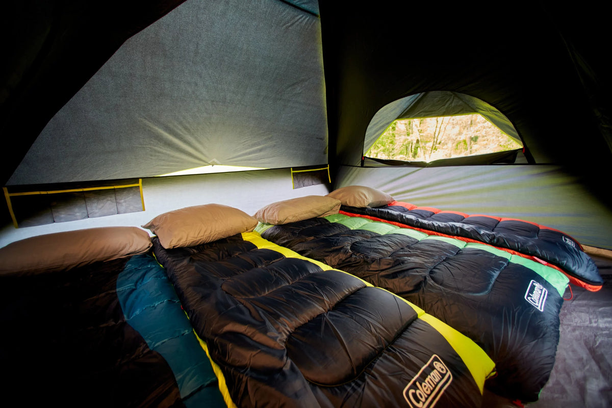 8-Person Dark Room Dome Tent U573