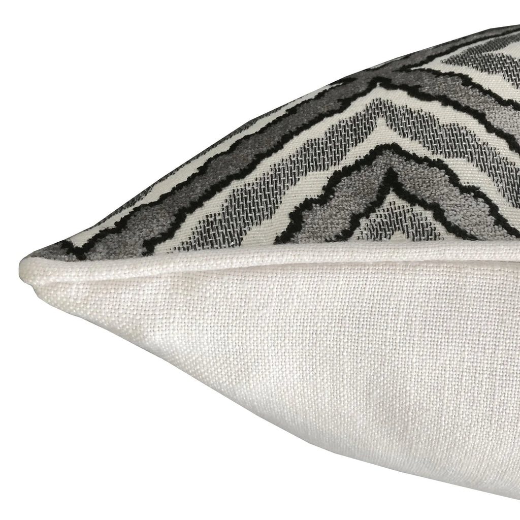 Ebony Velvet Rectangular Pillow S658546