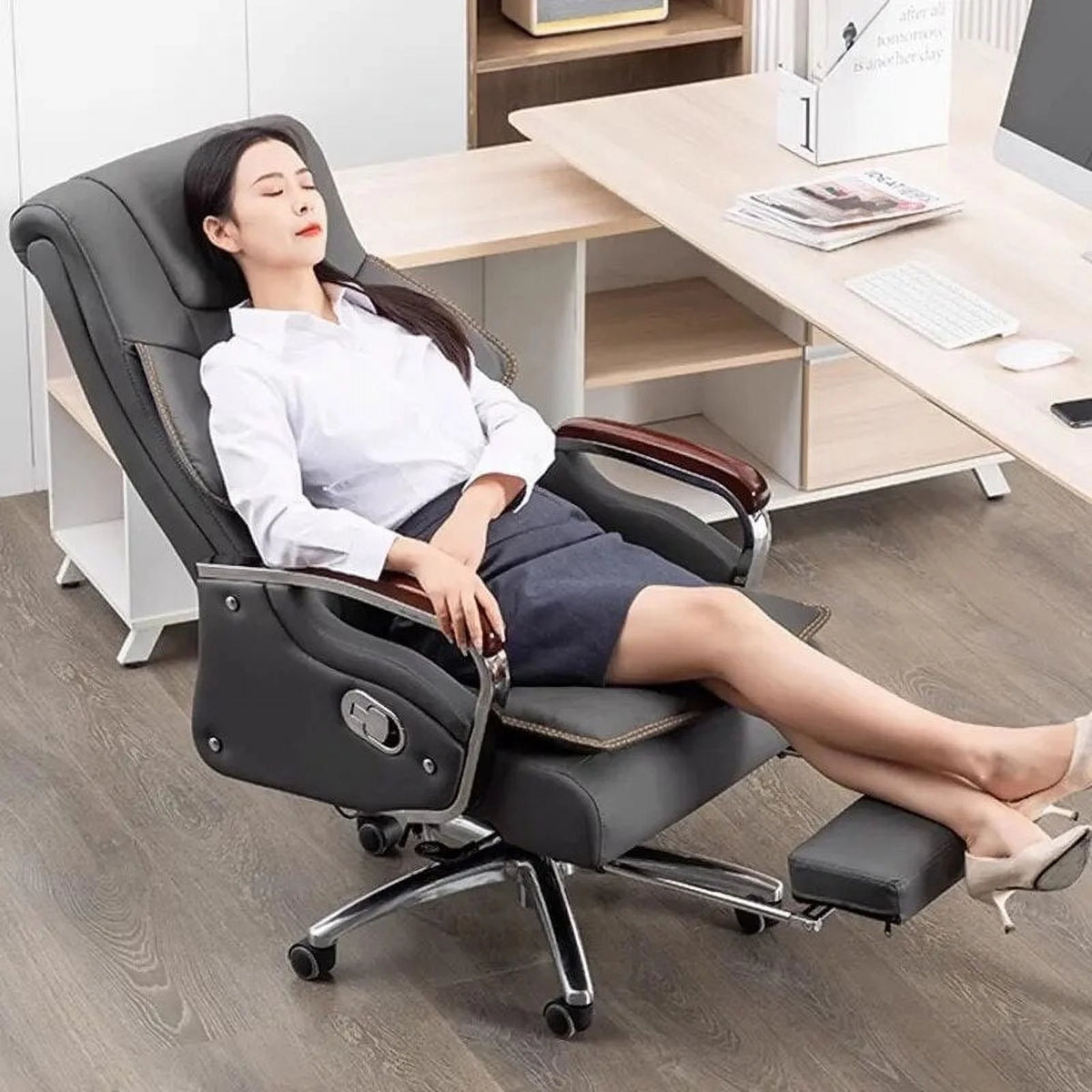 Leather Office Chair with Wheels C432917