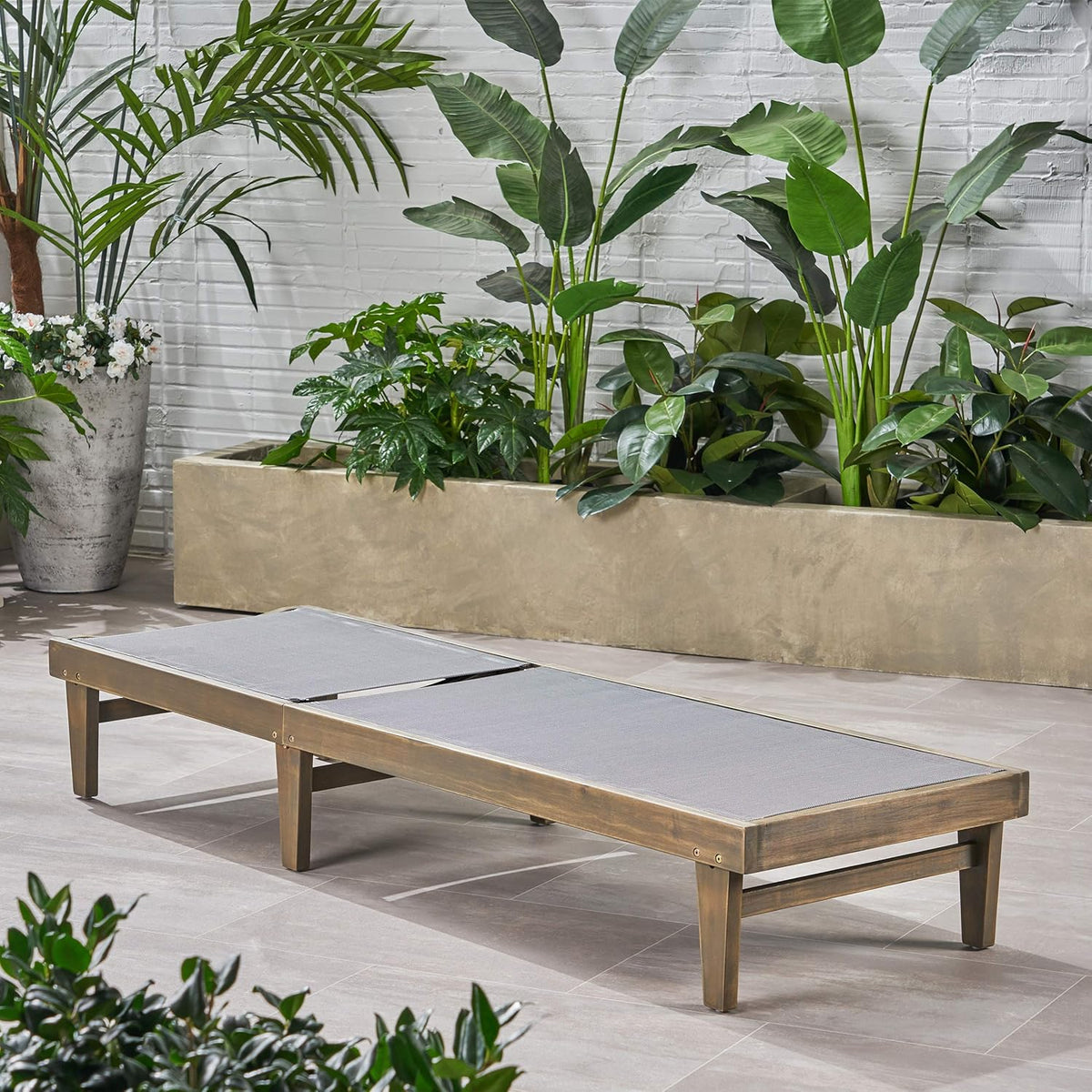 Outdoor Mesh Chaise Lounge with Acacia Wood Frame J6696