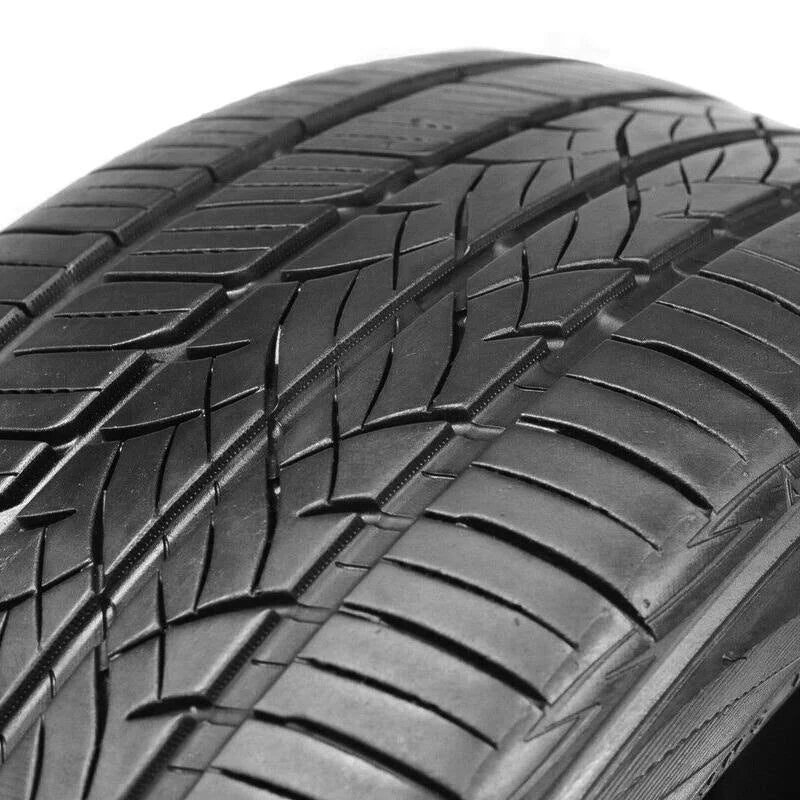 215/45R17 87V Tire H47046