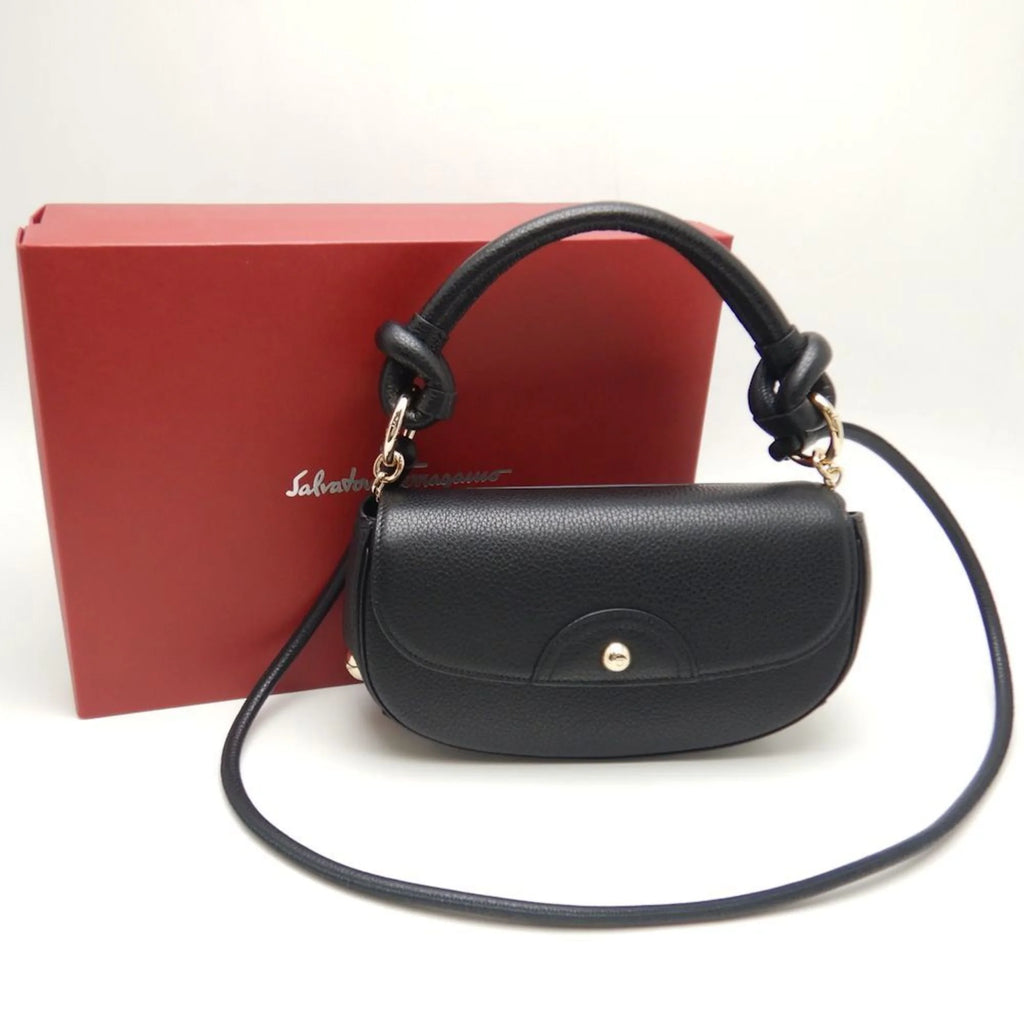 Pre-Owned Calf Handbag L6848